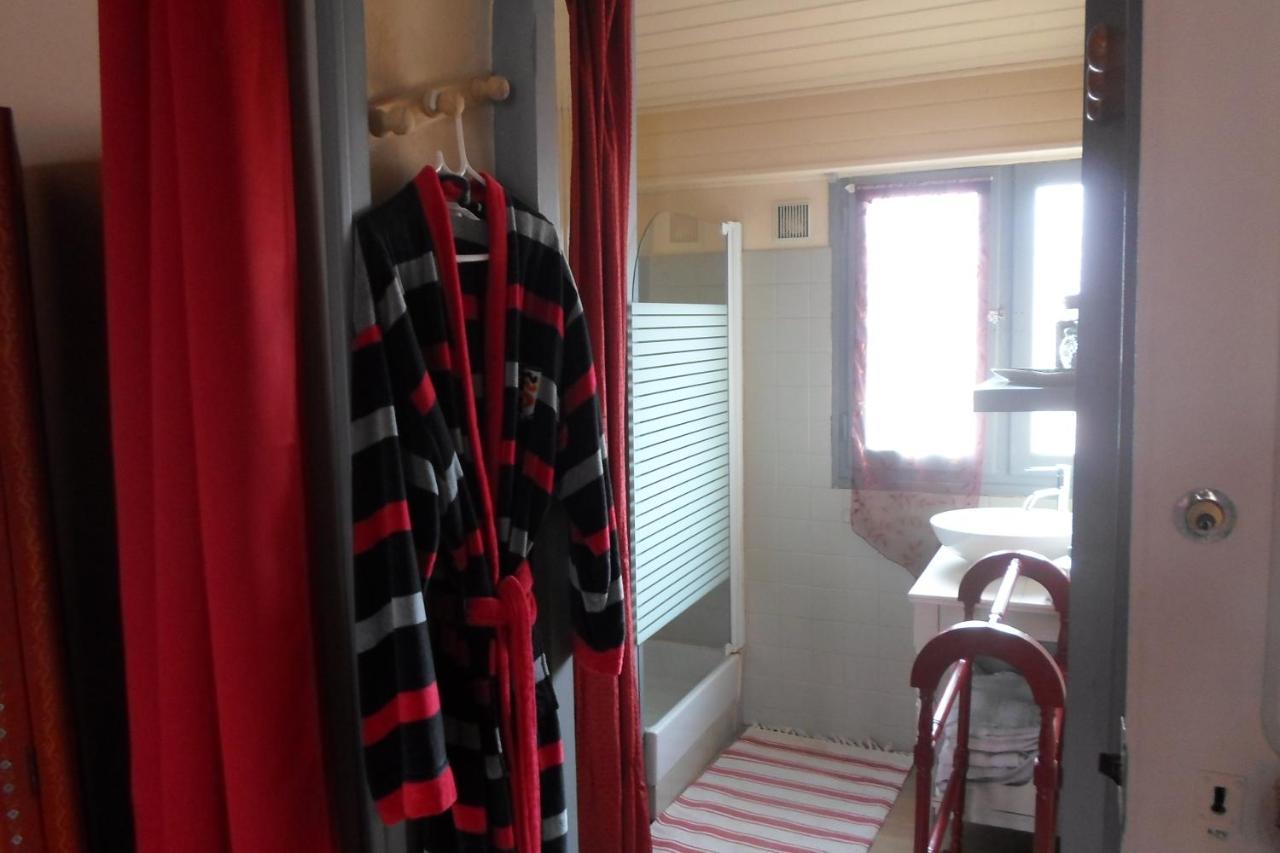 Chez Vivi Bed & Breakfast Ria Bagian luar foto